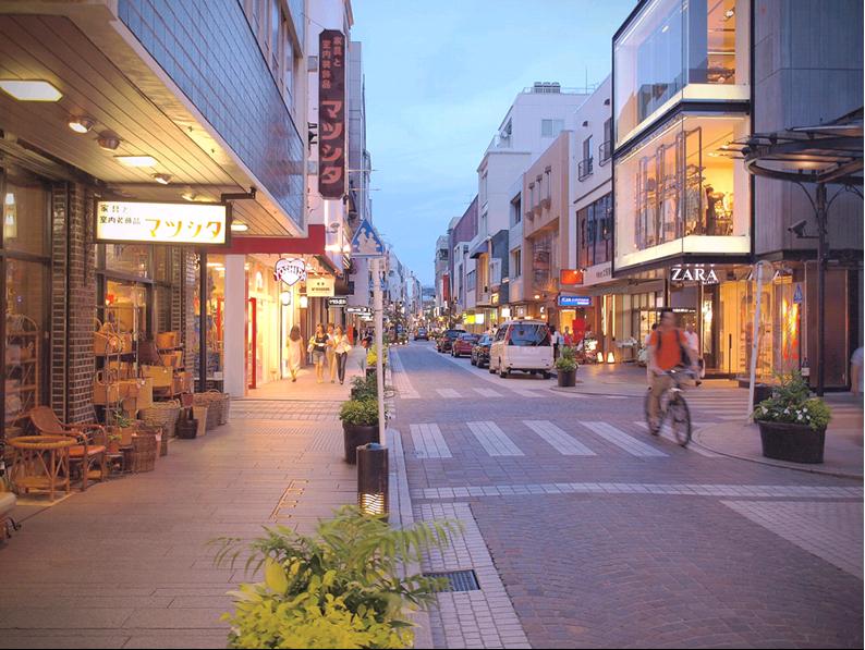 Shopping centre. 69m until the Motomachi shopping street (shopping center)