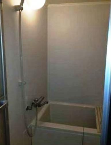 Bathroom. Yunitsutobasu new exchange