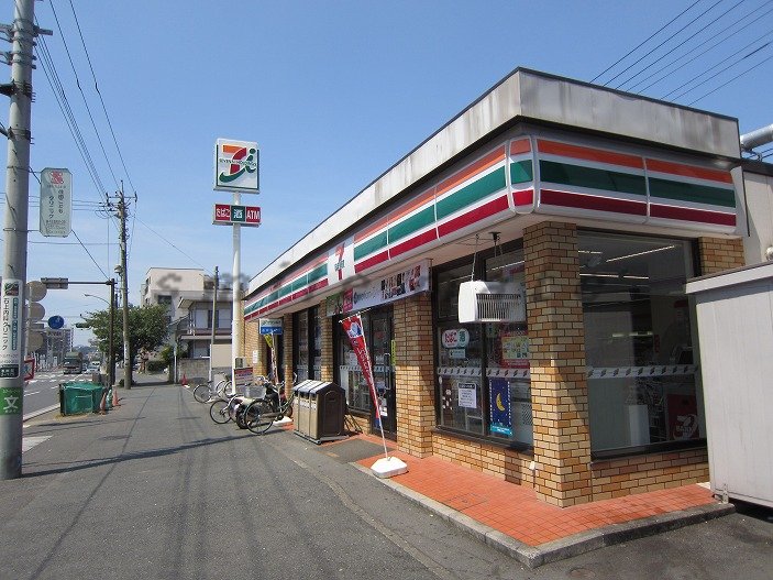 Convenience store. Seven-Eleven Yokohama Negishi 3-chome up (convenience store) 109m