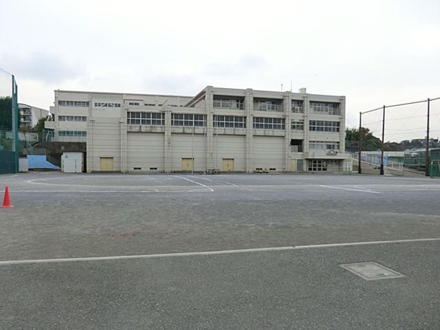 Primary school. 450m to Yokohama Municipal Tokadai Elementary School