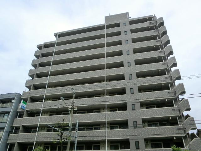 Local appearance photo. Local (12 May 2013) Shooting