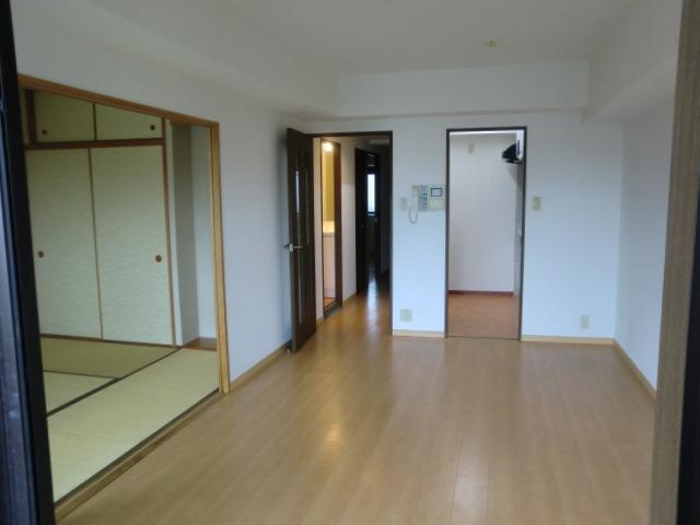 Living. Indoor (12 May 2013) Shooting