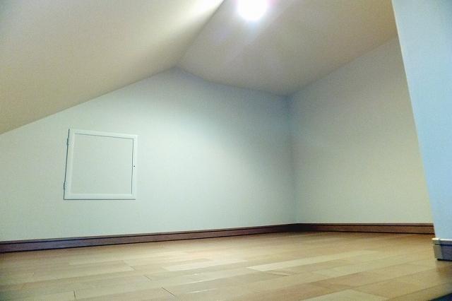 Receipt. It is attic storage. 2013 December 5 shooting