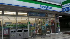 Convenience store. FamilyMart Takashimacho Suzuki up (convenience store) 117m
