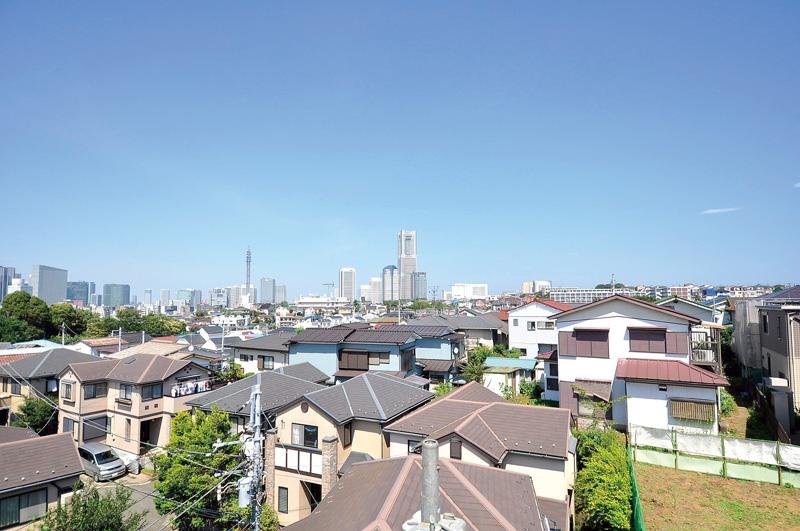 View photos from the dwelling unit. View from local