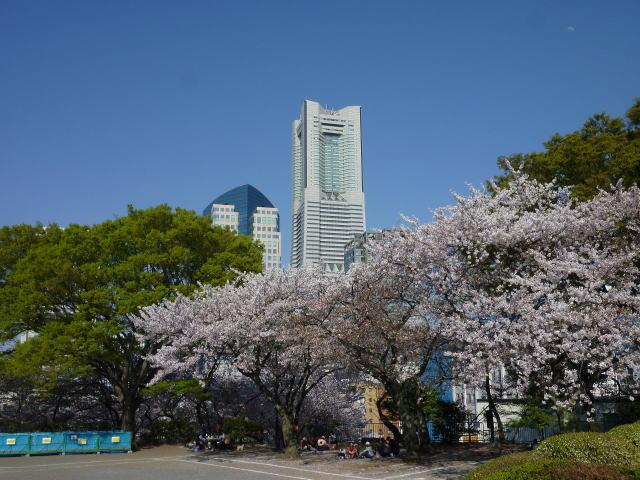 Yokohama City, Kanagawa Prefecture, Nishi-ku, the center 1