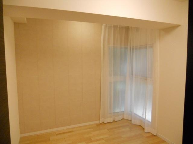 Non-living room. 5.4 Pledge of Western-style