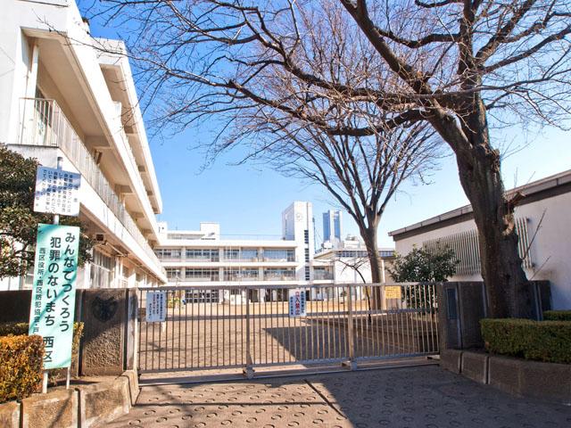 Primary school. 370m to Yokohama Municipal Nishimae Elementary School