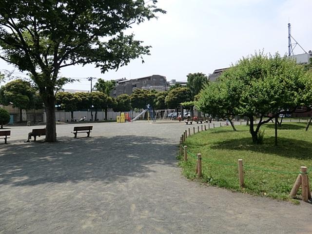 park. 100m to Okano park