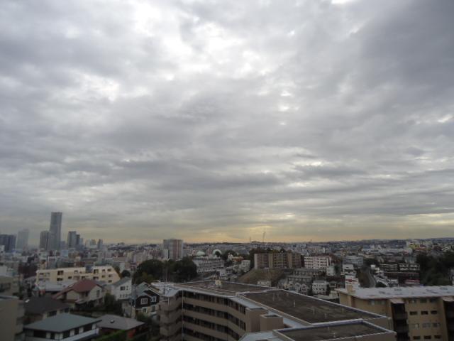 View photos from the dwelling unit. 10 floor view good ・ You views of the Landmark Tower.