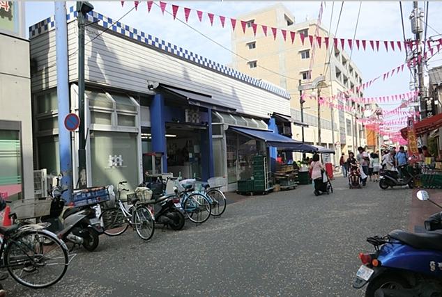 Shopping centre. 700m to Matsubara shopping street