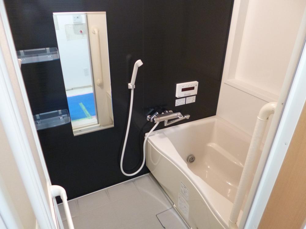 Bathroom. Indoor (12 May 2013) Shooting