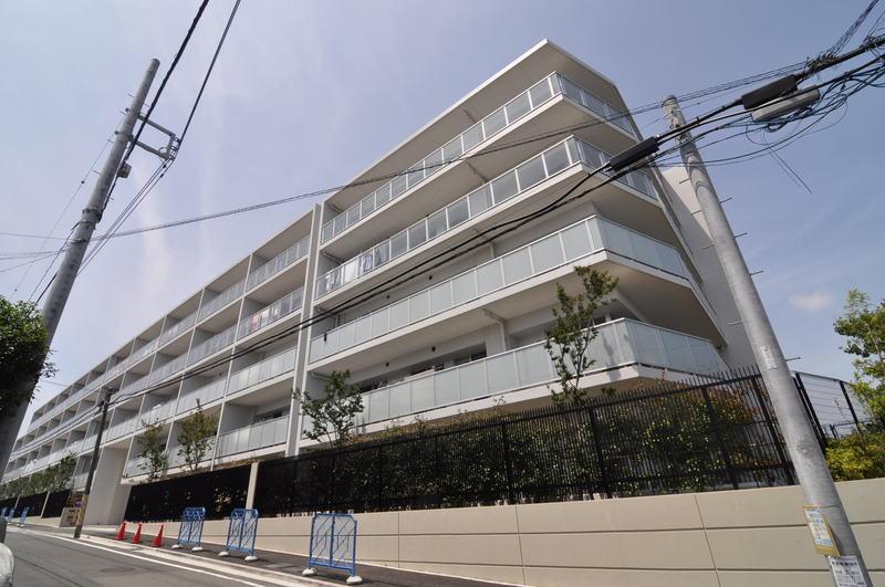 Local appearance photo. Appearance (12 May 2013) Shooting