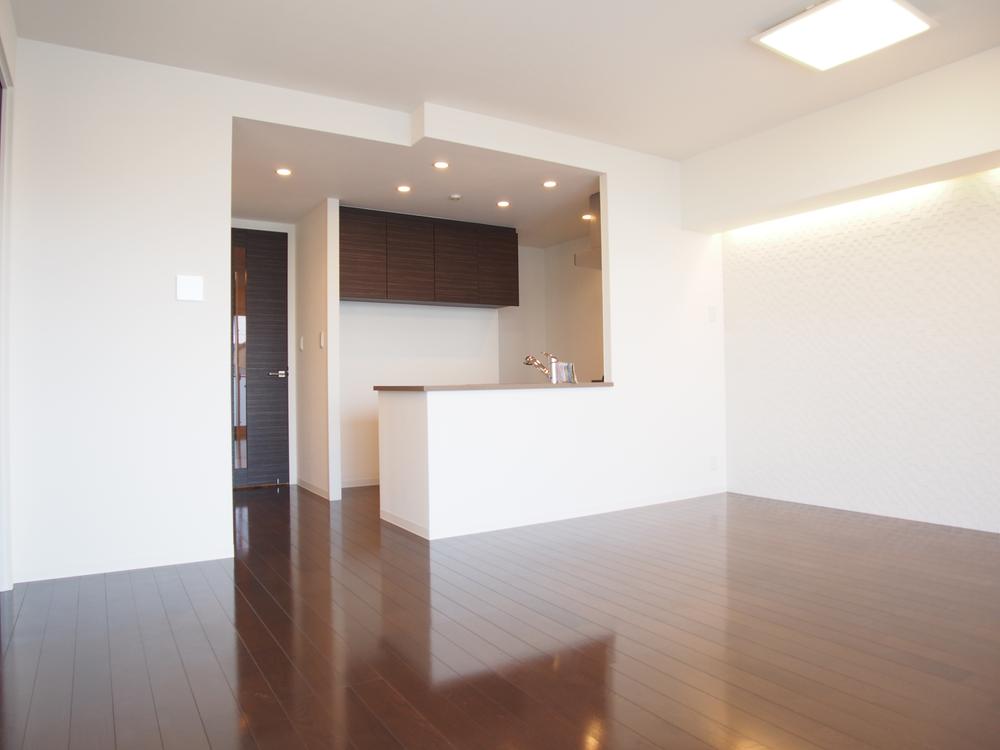 Living. Living (December 2013) Shooting