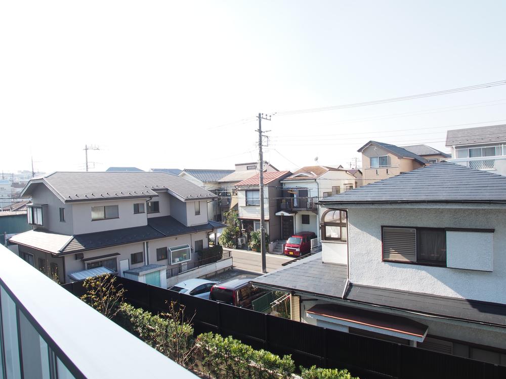 View photos from the dwelling unit. View from the site (December 2013) Shooting