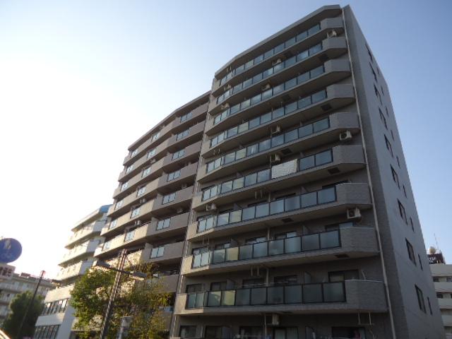 Local appearance photo. Local (11 May 2013) Shooting