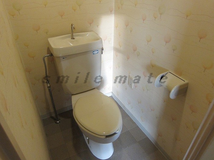 Toilet. Property photo number posted on the Company's brokerage commissions half a month our HP