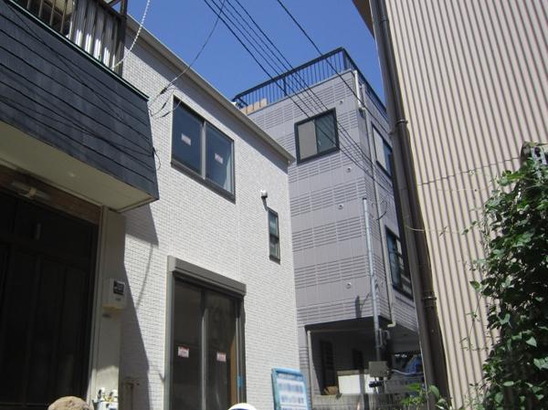 Local appearance photo. Local architecture in the photograph