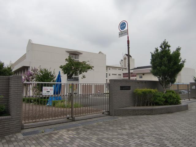 Junior high school. Yokohama Tateiwa Ihara until junior high school 1089m