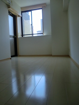 Other room space. Spacious 6.5 Pledge
