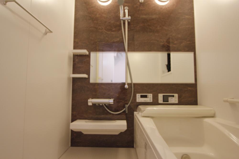 Same specifications photo (bathroom). Example of construction bathroom