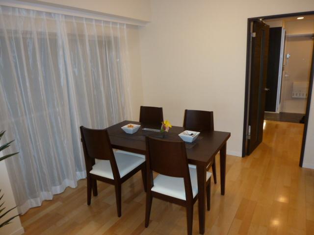 Living. Dining (11 May 2013) Shooting