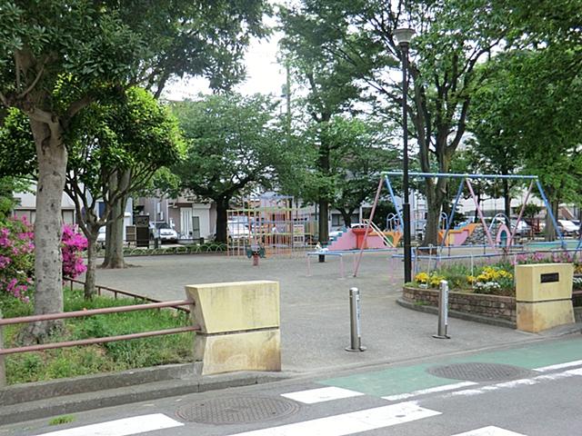 park. 220m to Kubo-cho Park