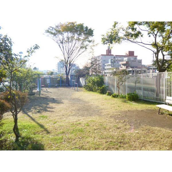 park. 512m apartment adjacent park to Okano park