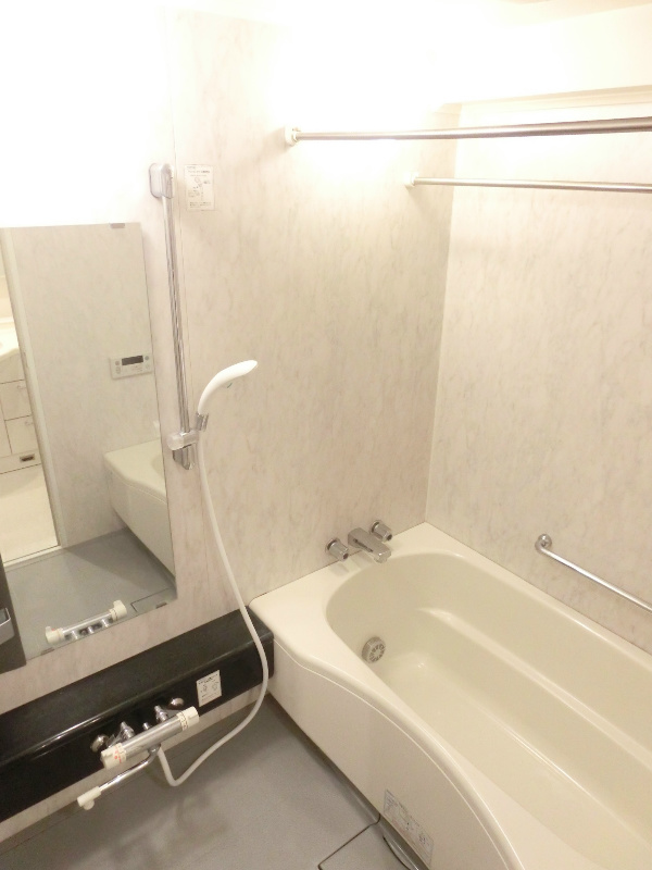 Bath. Reheating ・ Bathroom dry with