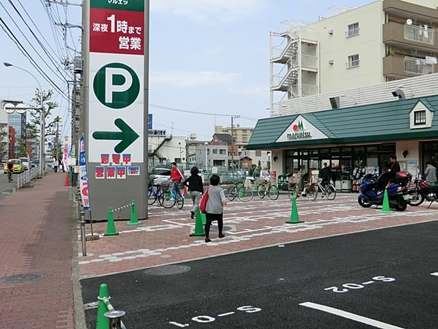 Supermarket. Close to the 810m Station to Maruetsu Tenno-cho shop, It is convenient to shopping