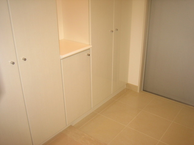 Entrance. Entrance with a storage capacity