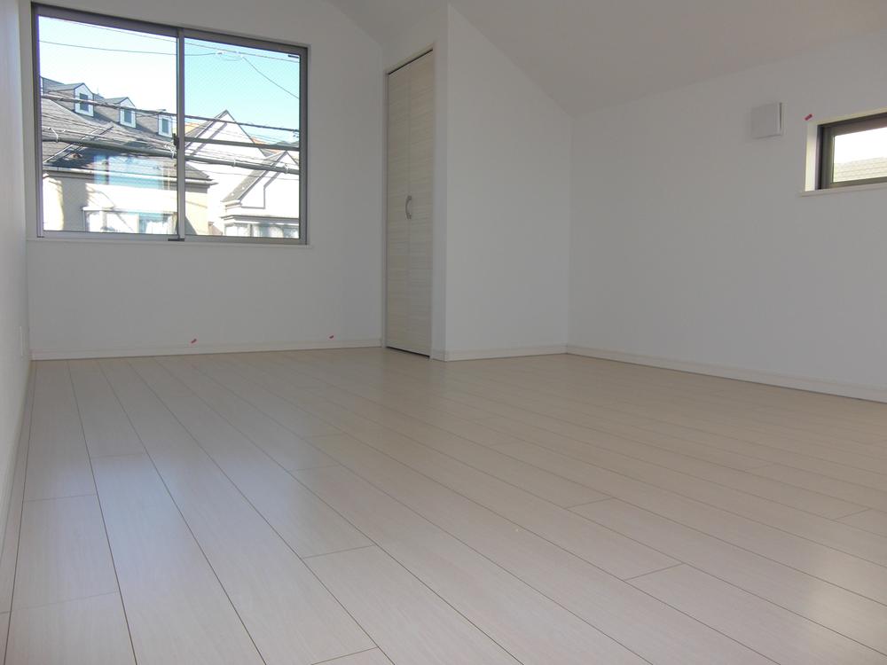 Non-living room. The main bedroom is Western-style 9.7 Pledge