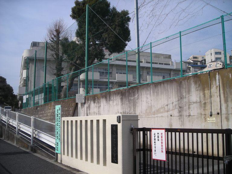 Primary school. 447m to Yokohama Municipal Miyatani Elementary School