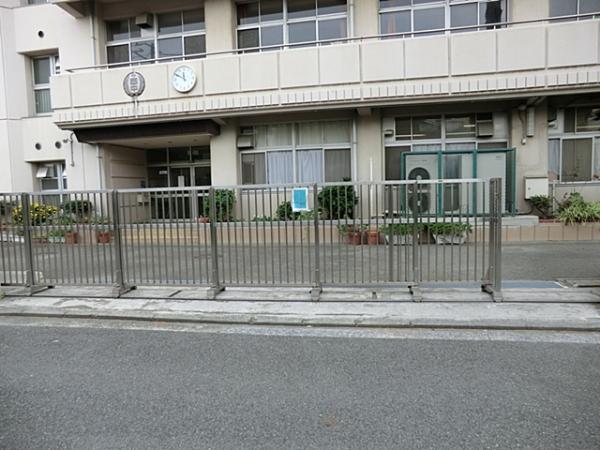 Junior high school. 200m to the West Junior High School