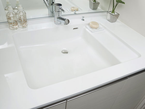 Bathing-wash room.  [i-X counter] Beautiful basin counter of square form. Breadth ・ Functionality ・ We stuck to the design.