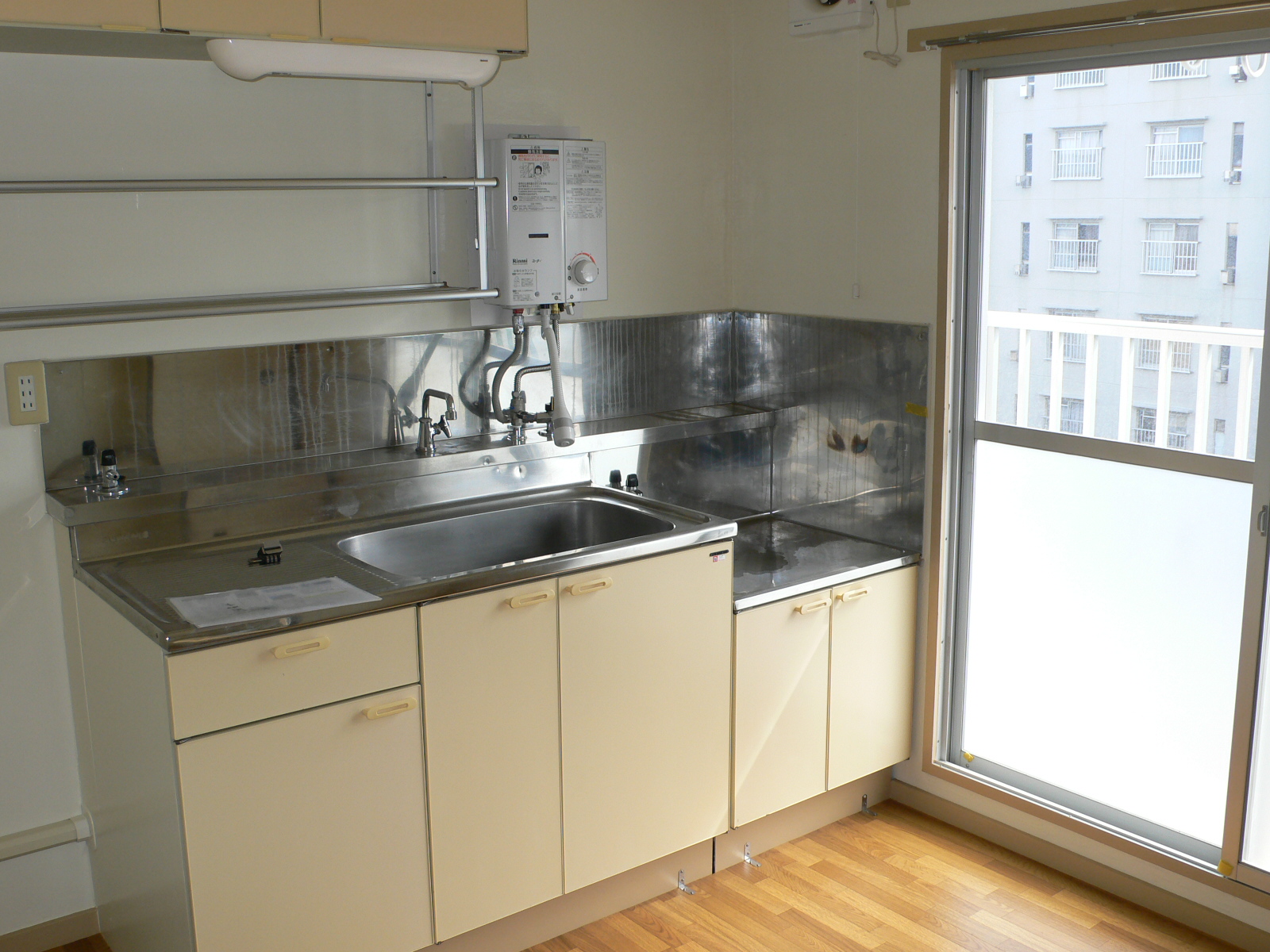 Kitchen. Photo is the same type ・ It is another dwelling unit.