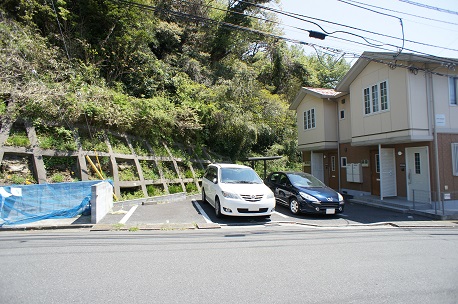 Parking lot. There is parking on site! Small car only! (8,000 yen per month)