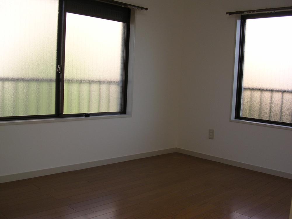 Non-living room. Indoor (11 May 2013) Shooting