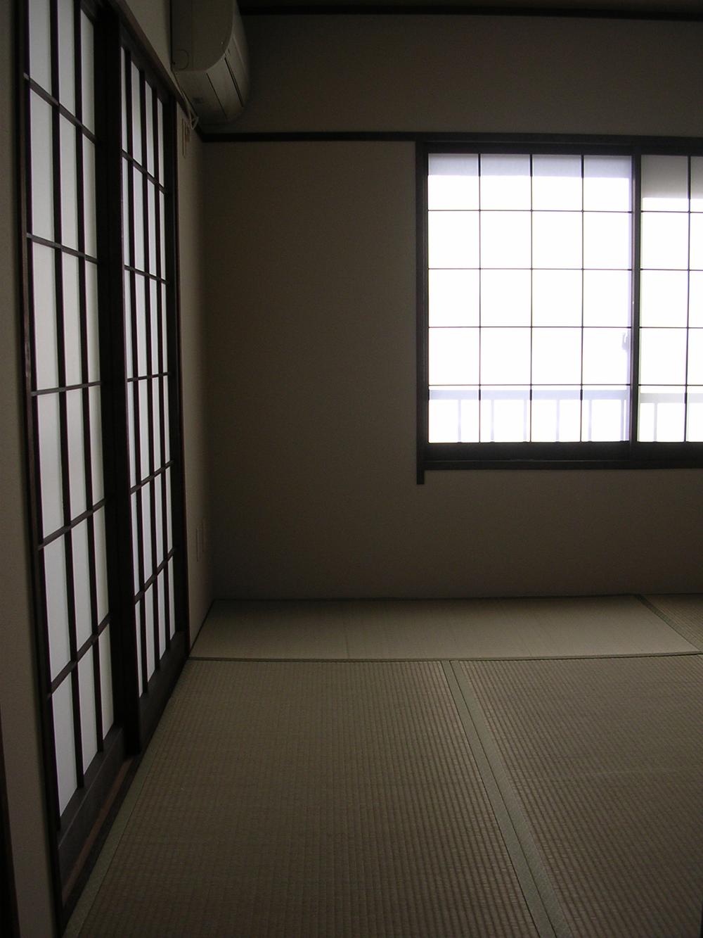 Non-living room. Indoor (11 May 2012) shooting