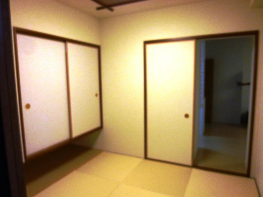 Non-living room. Indoor (10 May 2012) shooting