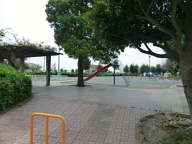 park. 300m playground equipment until Hongodai Sanchome park also has been enhanced! It is full of fun park odds for children! !