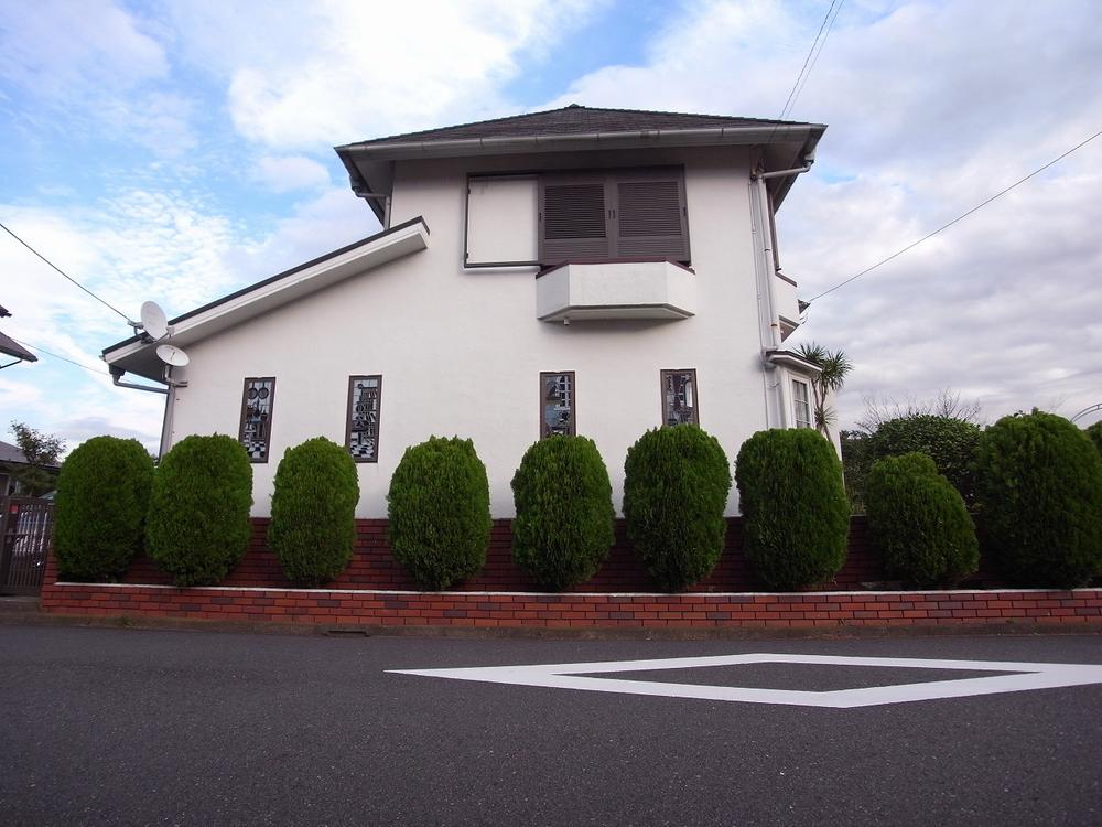 Local appearance photo. Living environment good local flows when and spacious! Especially recommended for those looking for permanent residence! Impressive outer wall, Residential shades come Gugutto! Local (10 May 2013) Shooting