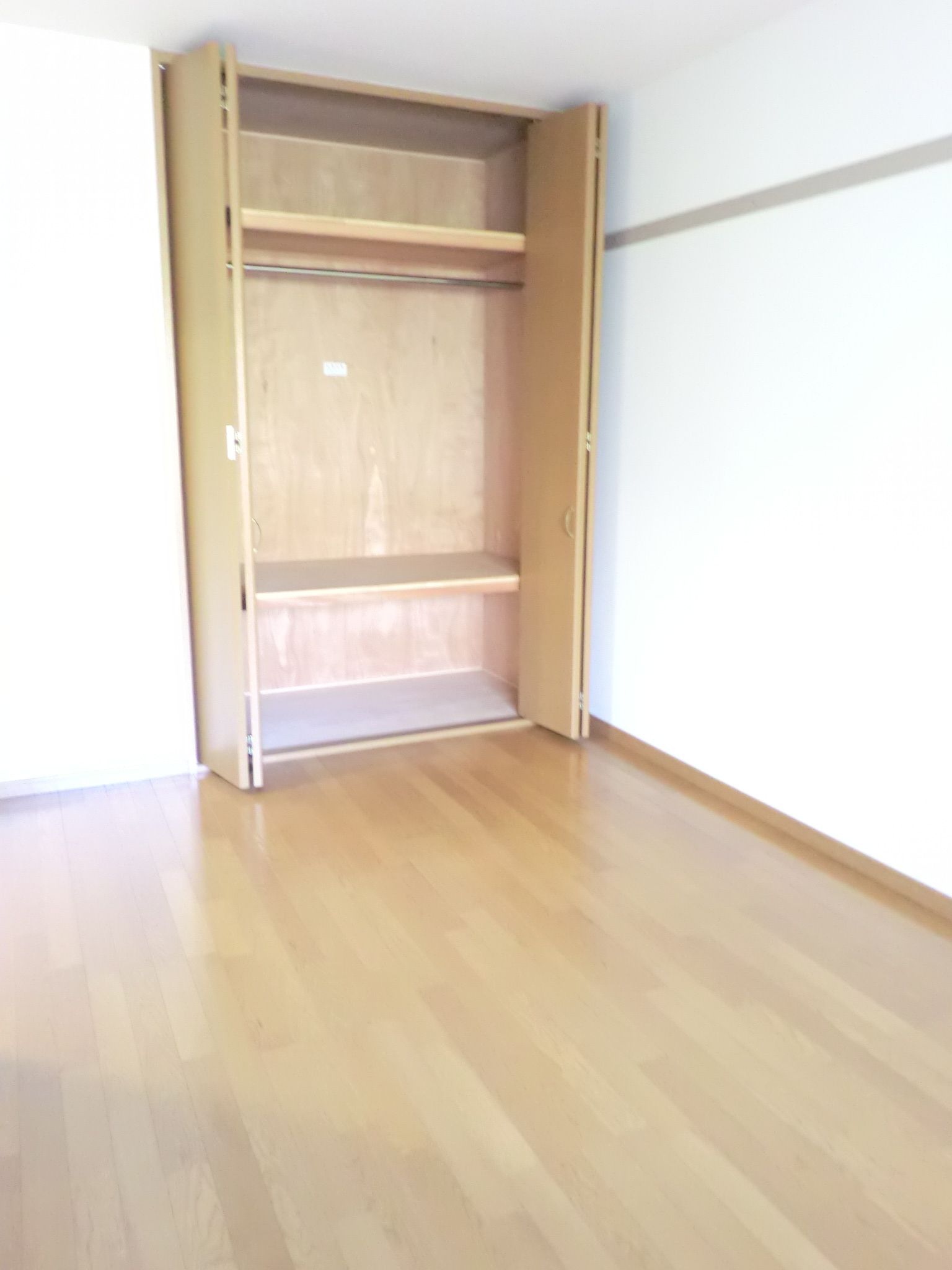 Living and room. Western-style 7.1 tatami mats (2)  The same type ・ It will be in a separate dwelling unit photos.