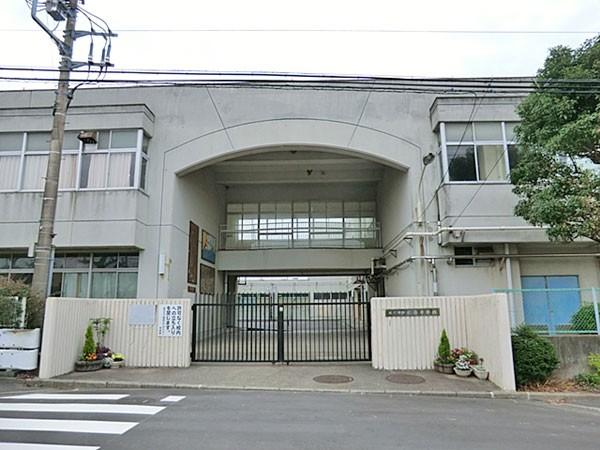 Junior high school. Katsuradai 1300m until junior high school