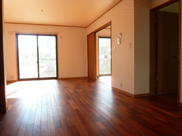 Living and room. Hiroi living 16 Pledge!