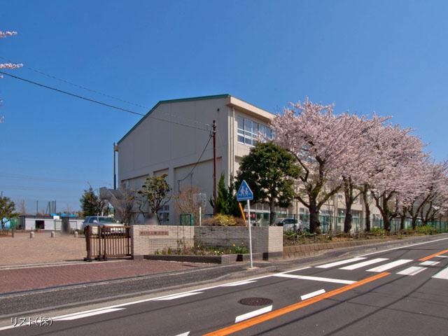 Primary school. To Yokohama Municipal Kamigo Elementary School 530m Yokohama Municipal Kamigo Elementary School Distance 530m