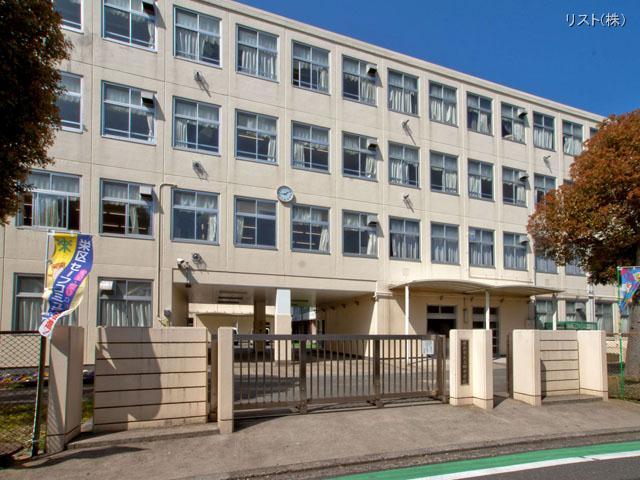 Junior high school. 600m Yokohama Municipal Kamigo junior high school to Yokohama Municipal Kamigo junior high school Distance 600m