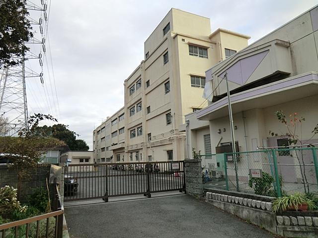 Primary school. 1264m to Yokohama Municipal Hinominami Elementary School