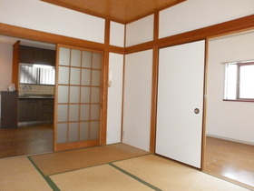 Living and room. Japanese-style room 6 quires ~