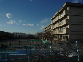 Primary school. Sakurai until the elementary school (elementary school) 560m